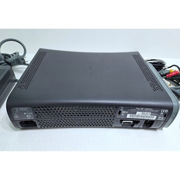 Microsoft Xbox 360 Elite Console Bundle Controllers Power Supply Cables Kinect - Picture 12 of 15